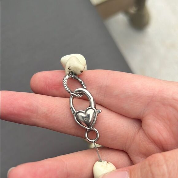 Women White Turquoise Ivory Chunky Natural Howlite Stone Cross Pendant Necklace - Picture 12 of 13